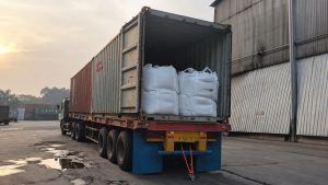 Kegiatan Trucking trucking container 20 ft