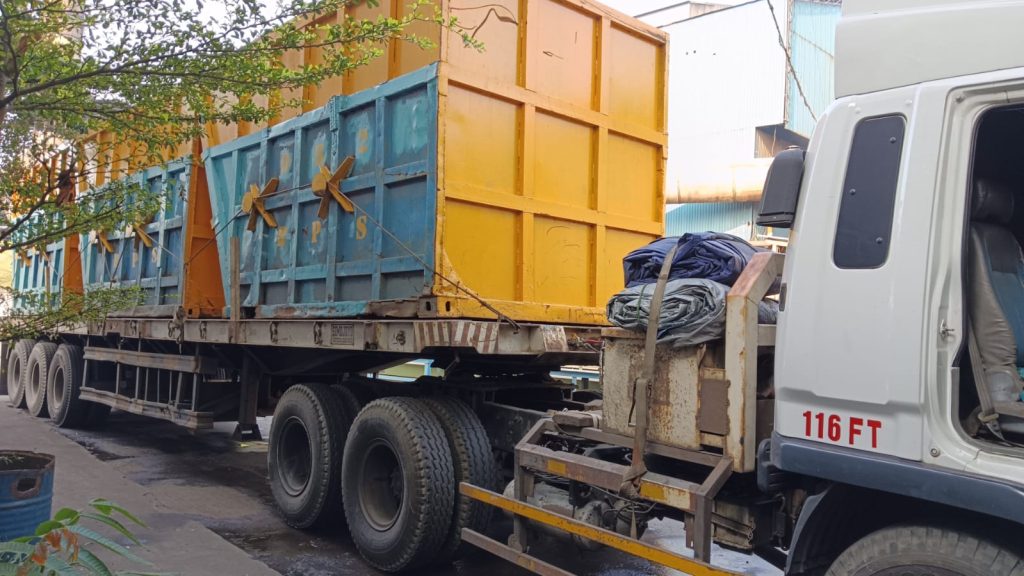 Kegiatan Pengangkutan Scraps whatsapp image 2025 10 05 at 07.41.46