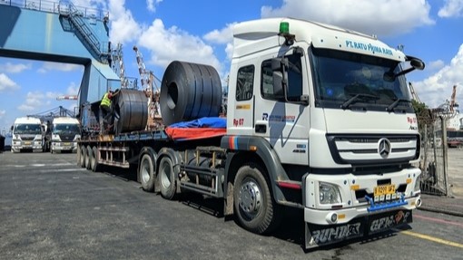 Kegiatan Pemuatan Steel Coil PT. AMNS 20260424 133853