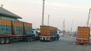 Kegiatan Trucking scrap bps