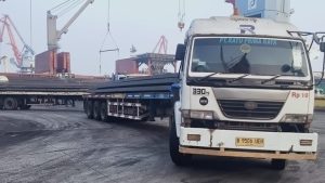 Kegiatan Trucking billet (1)